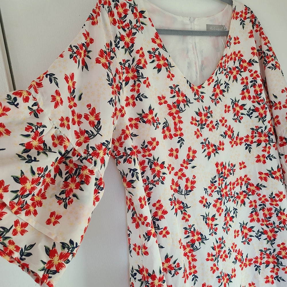 Elegant Floral V-Neck Lined Dress